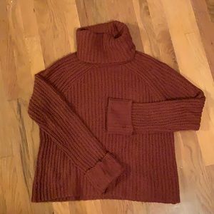 BP Rust colored sweater - S